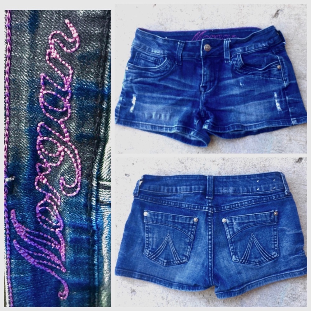 Morgans Delias Women’s Blue Jean shorts.